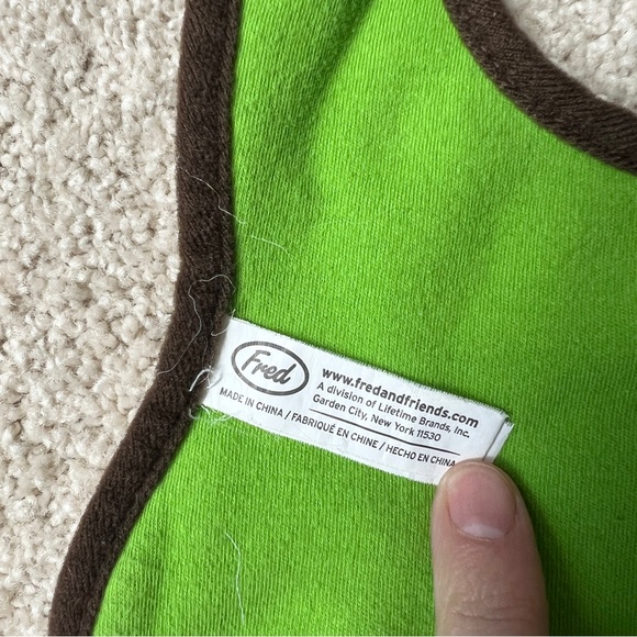 Fred | Sloth Bib - Picture 6 of 8